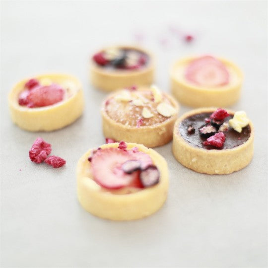 Sweet mini tartlets v